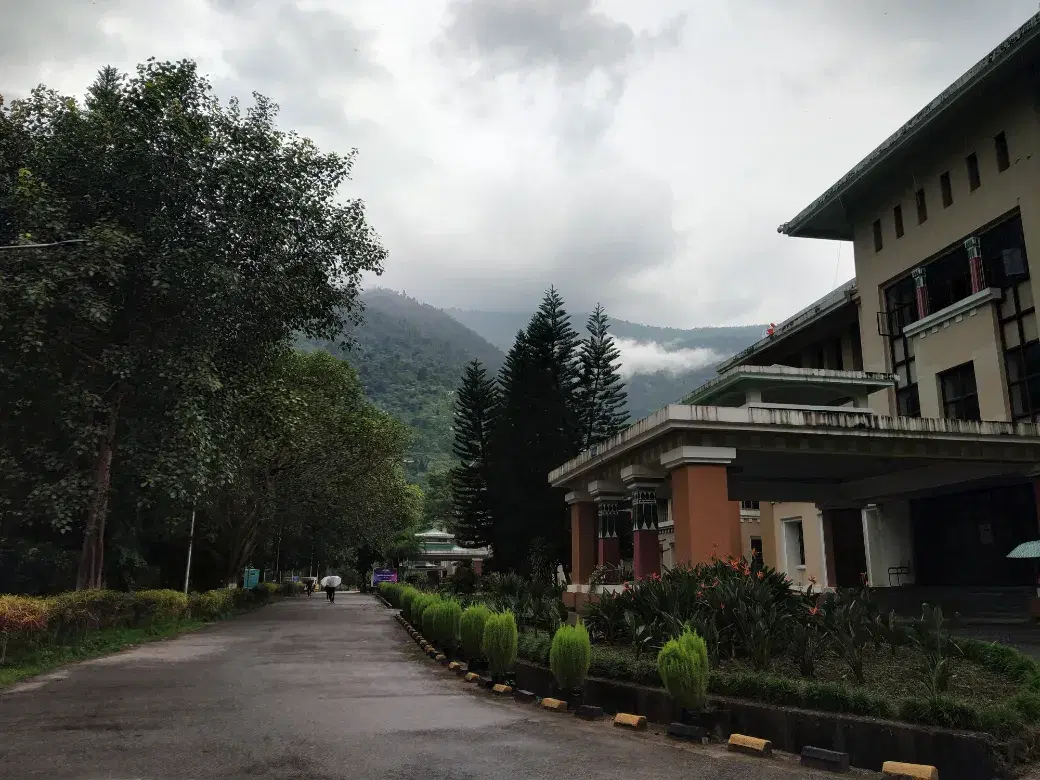 Sikkim Manipal Institute of Technology East Sikkim Academic building photo 2